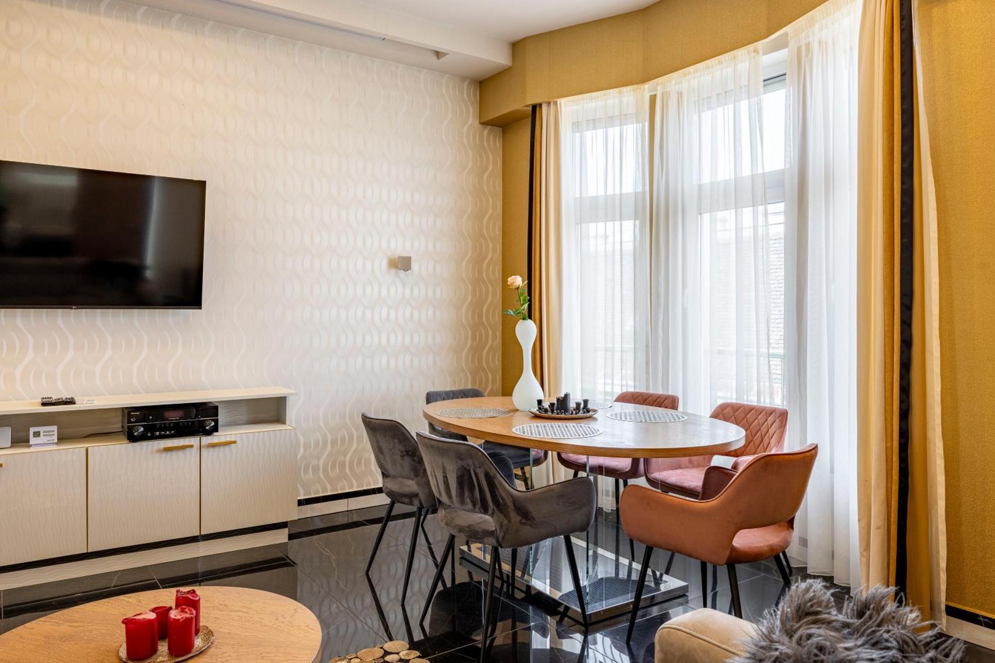 Luxury Royal Central Apartment By Prestige Homes Budapest Luaran gambar
